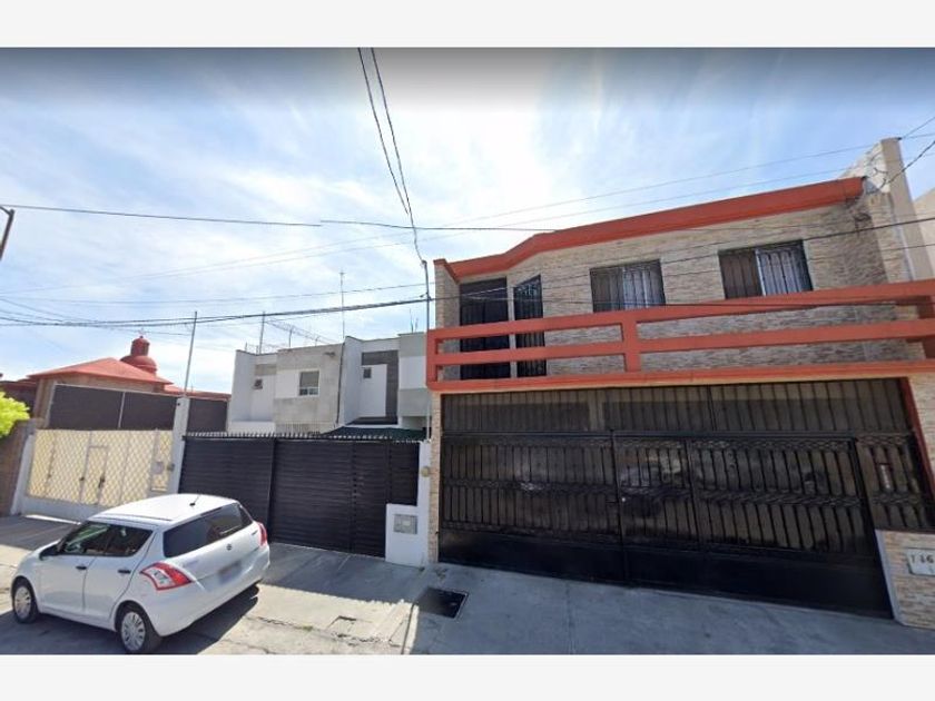 venta Casa en República Poniente, Saltillo, Coahuila (MX22-NF4949)-  