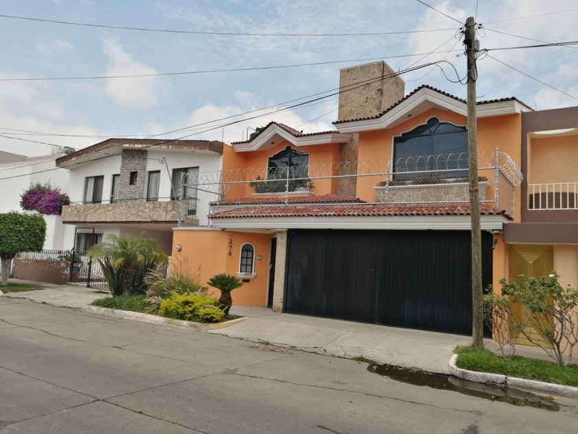 venta Casa en Jardines de la Cruz, Guadalajara, Jalisco (EB-DU4277s)-  