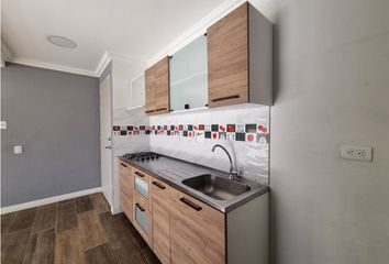 Apartamento en Avenida 33, Bello, Valle De Aburrá, Antioquia, Rap Del Agua Y La Montaña, 051053, Colombia