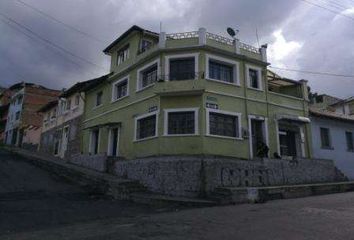 Casa en  Qgg2+92 Quito, Ecuador