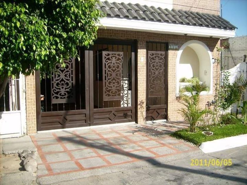 venta Casa en Jardines de Jerez, León (EB-CV6835s)