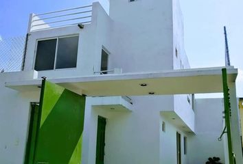 Casa en  Abarrotes Los Pinos, Avenida De Los Pinos, Real Del Puente, Xochitepec, Morelos, 62790, Mex