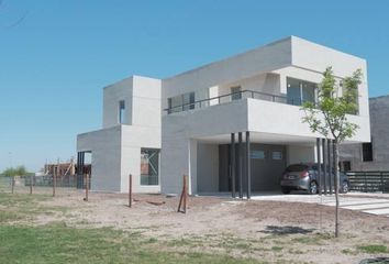 Casa en  Puertos Del Lago, Partido De Escobar