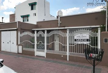 Casa en  Morón, Partido De Morón