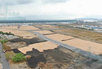 Terreno Comercial en  Eloy Alfaro (durán)