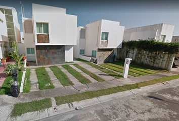 Casa en fraccionamiento en  Banus, Avenida Xicohténcatl 300, Faros, Veracruz, Veracruz De Ignacio De La Llave, 91709, Mex