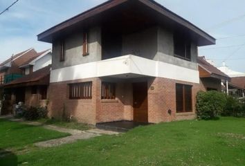 Casa en  Villa Primera, Mar Del Plata