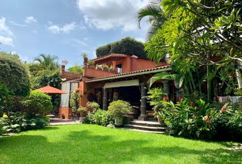 Casa en  Jardines De Acapatzingo, Cuernavaca, Morelos