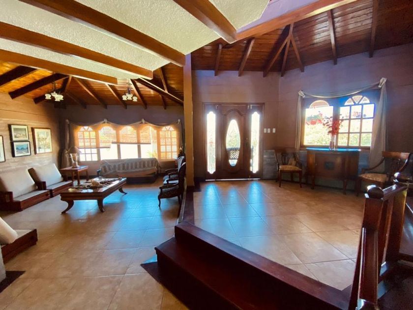 venta Casa en San Juan, Quito (v10460) icasas.ec