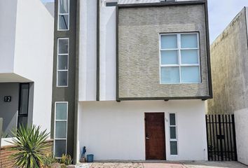 Casa en  Calle Huizache, Zibata, Zona Cactus, El Marqués, Querétaro, 76269, Mex