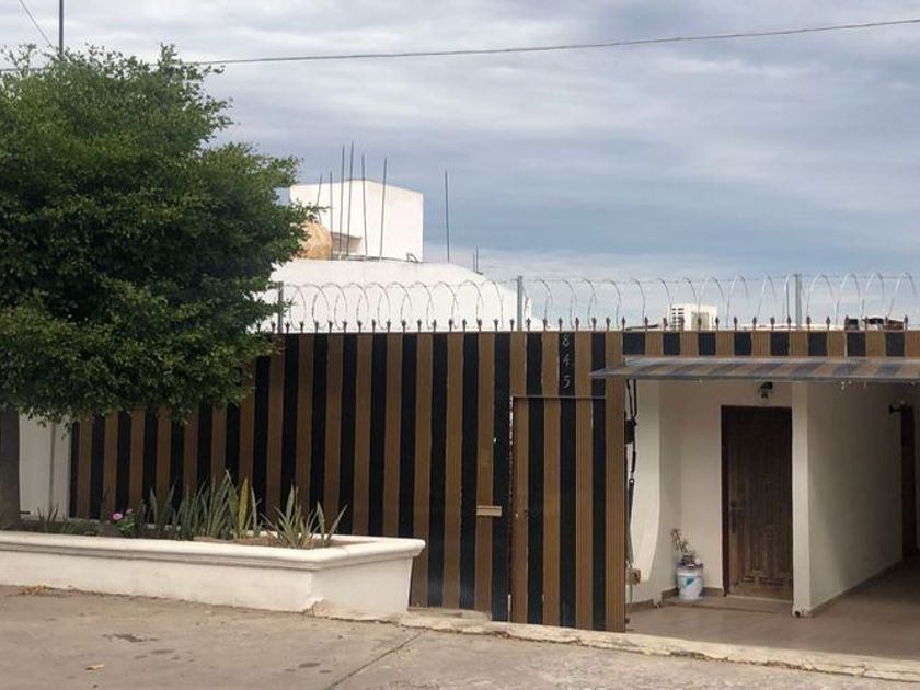 renta Casa en Montebello, Culiacán Rosales, Culiacán (pYHxqlG_LEASE)-  