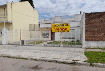 Casa en  Remedios De Escalada, Partido De Lanús