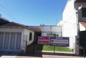 Casa en  Remedios De Escalada, Partido De Lanús