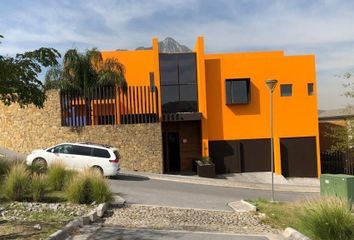 8 casas en venta en Infonavit La Huasteca Sexta Sección, Santa Catarina -  