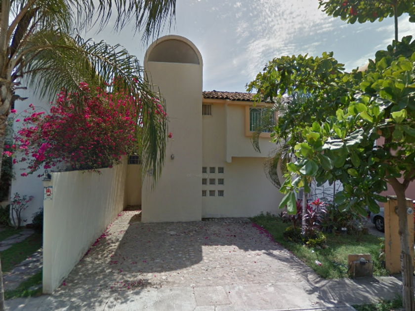 venta Casa en Magnolias, Puerto Vallarta, Puerto Vallarta (F81487)-  