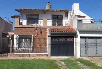 Casa en  Castelar, Partido De Morón