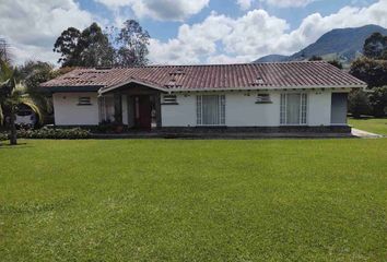 Casa en  La Ceja, Antioquia