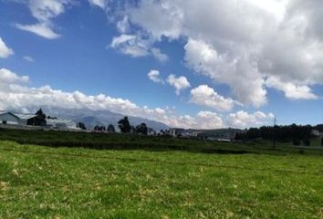 Terreno Comercial en  Camilo Orejuela, Quito 170140, Ecuador