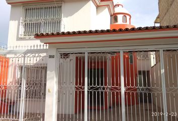 Casa en  Santa Cruz Del Valle, Tlajomulco De Zúñiga