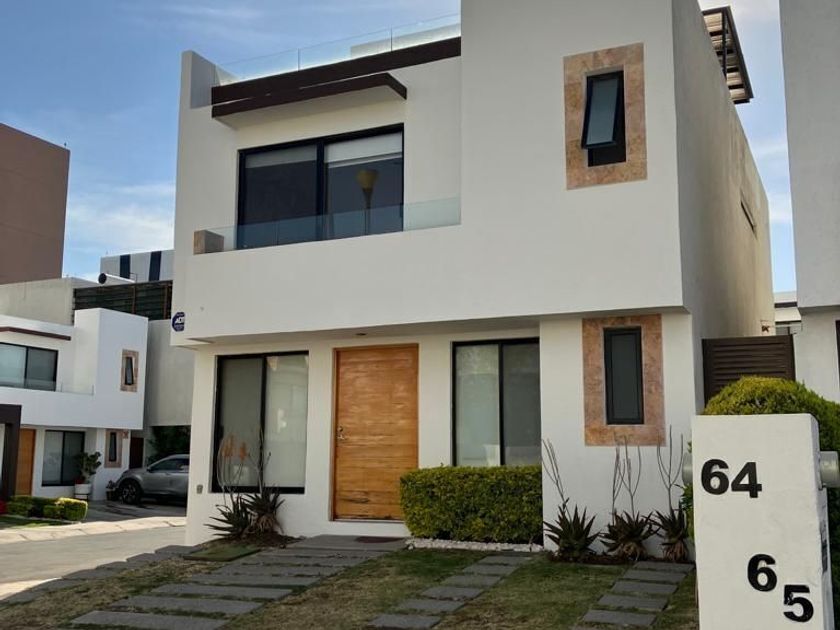 venta Casa en condominio en Juriquilla Santa Fe, Municipio de Querétaro  (EB-MY0446s)