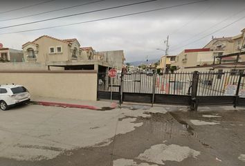 Casa en condominio en  Belfort 4, Urbi Quinta Marsella, Murua Oriente, Tijuana, Baja California, México