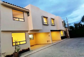 Casa en fraccionamiento en  Calle Uranga, San Juan Cuautlancingo, Cuautlancingo, Puebla, 72700, Mex