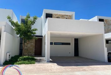 Casa en condominio en  Calle 18 108-108, Cholul, Mérida, Yucatán, 97305, Mex