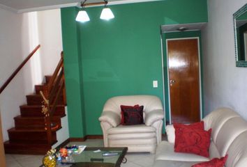 Triplex de 4 ambientes - Villa Luzuriaga