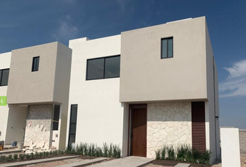 Casa en fraccionamiento en  Avenida Prolongación Constituyentes, Fracc El Mirador Desarrollo Res, El Marqués, Querétaro, 76240, Mex