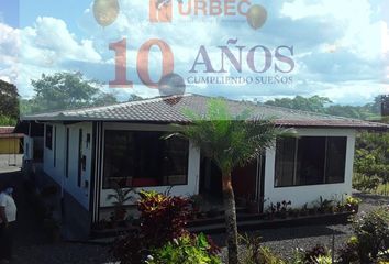 Casa en  Av. Manuel Elicio Flor, Riobamba, Ecuador