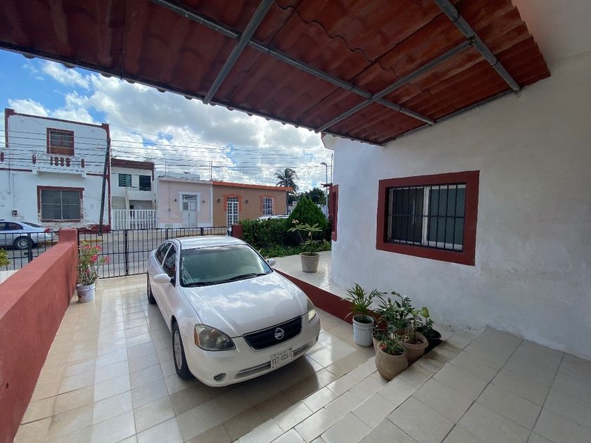 venta Casa en Progreso de Castro Centro, Progreso, Yucatán (EBLV0229s) icasas.mx