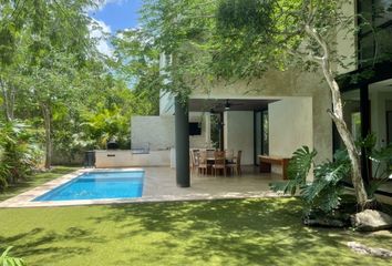 Casa en condominio en  Yucatán Country Club, Mérida, Yucatán, Mex