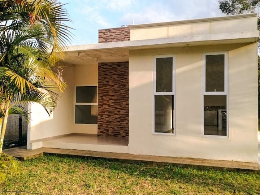 venta Casa en Paraíso Centro, Paraíso, Paraíso, Tabasco (EB-HO2035s)-  