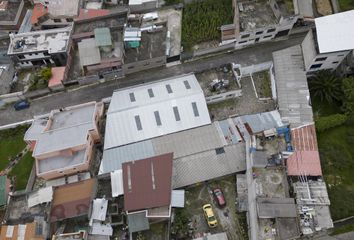Bodega-Galpon en  Puengasí, Quito