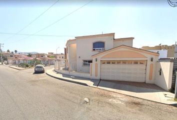 Casa en  Paseo De Los Sauces 406, Fraccionamiento Loma Dorada, Ensenada, Baja California, 22847, Mex