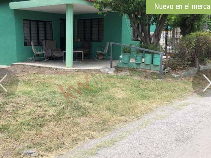venta Casa en Montemorelos Centro, Montemorelos (64-CV-1433)