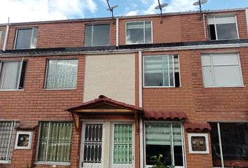 Casa en  Cl. 86 #103d-58, Bogotá, Colombia