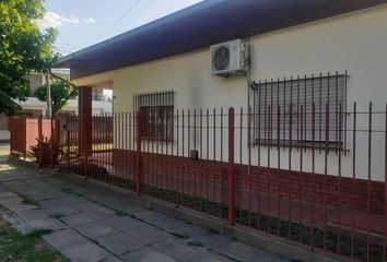 Casa en  Castelar, Partido De Morón