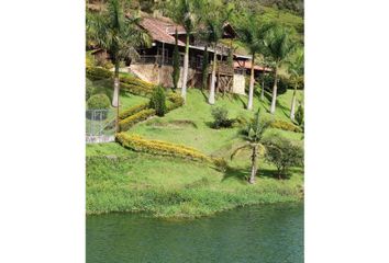 Villa-Quinta en  Puerto Nare, Antioquia