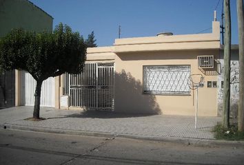 Casa en  Isidro Casanova, La Matanza