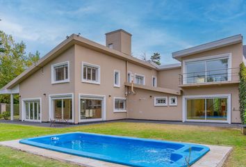 Casa en  Pinos De Anchorena, Mar Del Plata