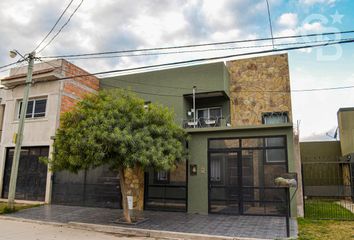 Casa en  Ciudad De Mendoza, Mendoza