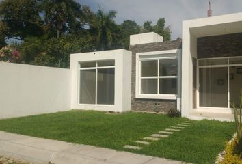 Casa en  Calle Ecuador 1-4, Xochitepec Centro, Xochitepec, Morelos, 62790, Mex