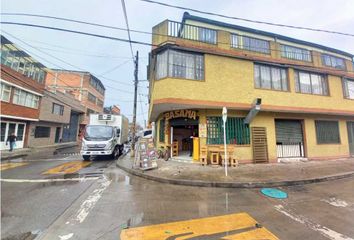 Casa en  Carrera 67a #10a-8, Bogotá, Colombia