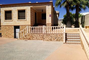 Villa en  Distrito 2 - Urbanizaciones - Los Naúfragos, Torrevieja