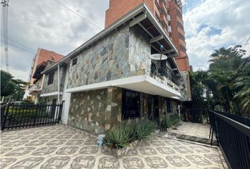 Casa en  La Castellana, Medellín