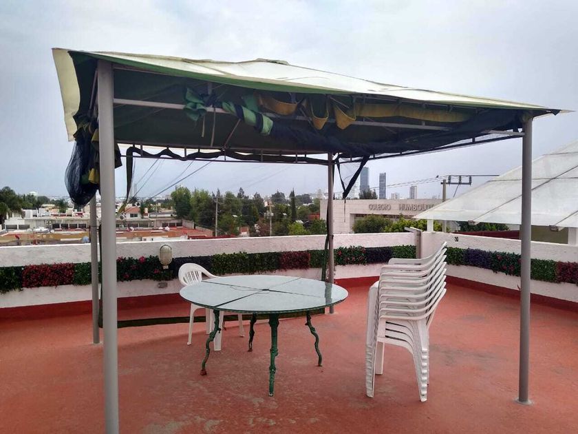 Departamento en renta Calle Nahuatlacas Norte 12, Jardines De Zavaleta, Puebla, 72150, Mex