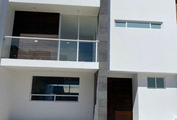 Casa en fraccionamiento en  Carretera Villa Corregidora-huimilpan, Fraccionamiento Cañadas Del Lago, Corregidora, Querétaro, 76922, Mex