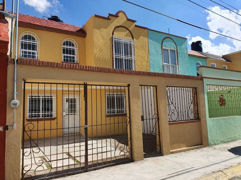 venta Casa en Pueblo Pachuquilla, Mineral de la Reforma (EB-HW5521s)-  
