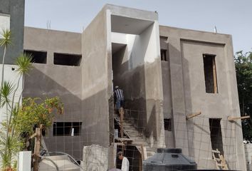 Casa en fraccionamiento en  Avenida Estado De Puebla, Fraccionamiento Burgos Cuernavaca, Emiliano Zapata, Morelos, 62584, Mex